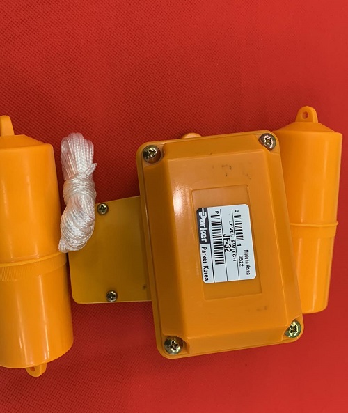 Cảm biến báo mức chất lỏng (nước, dầu) Parker JF-32