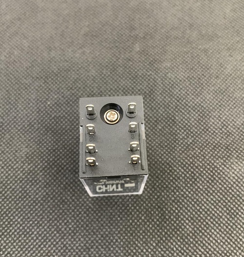 Relay trung gian Chint 8 chân dẹp nhỏ 24Vdc JZX-22F(D)/2Z PLU DC24V