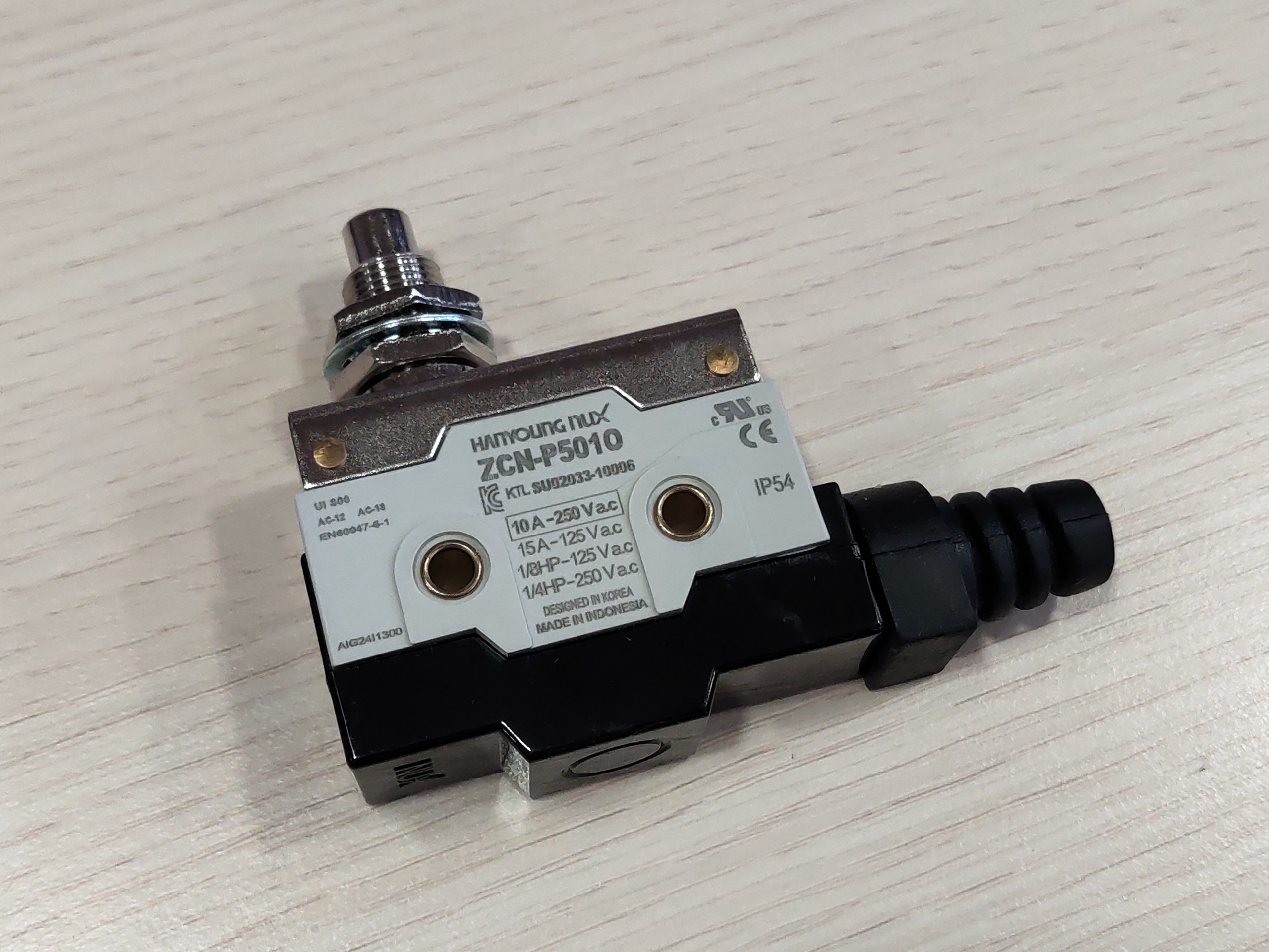 Công tắc hành trình Hanyoung ZCN-P501O