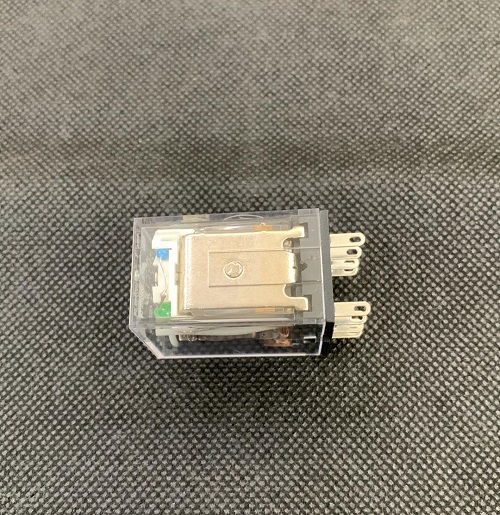 Relay trung gian Chint 8 chân dẹp nhỏ 24Vdc JZX-22F(D)/2Z PLU DC24V