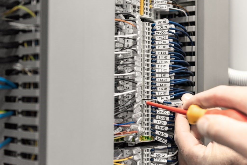 Bảo trì và nâng cấp hệ thống tự động hóa công nghiệp
