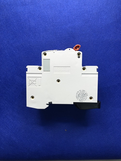 CB tép (MCB) BKN-b-3P-6A