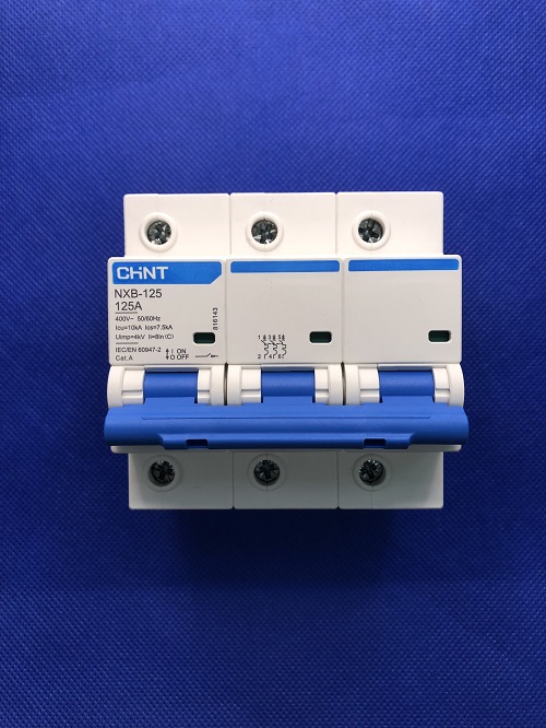 Áp tô mát Chint NXB-125 3P C125