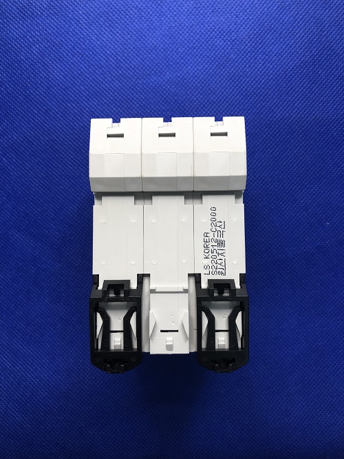 CB tép (MCB) BKN-b-3P-20A
