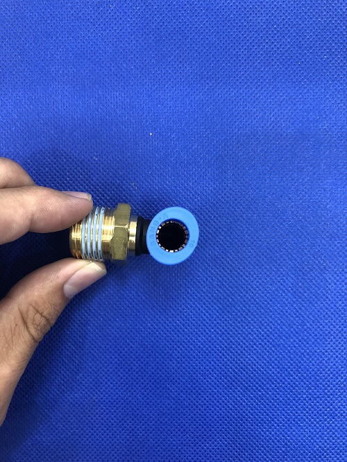 Nối ống L phi 10 ren 21 GPL1004