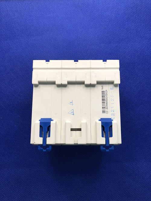 Áp tô mát Chint NXB-125 3P C125
