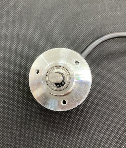 Bộ mã hóa vòng quay tương đối 40mm (Loại trục) Autonics E40S6-100-3-T-24