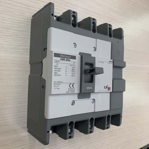 Aptomat LS ABS204C-250A