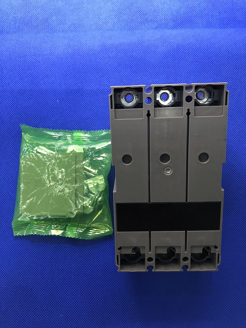 Cầu dao điện MCCB 3 pha LS ABN53C-20A