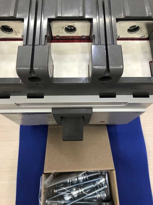 Cầu dao điện MCCB 3 pha LS ABN803C-500A