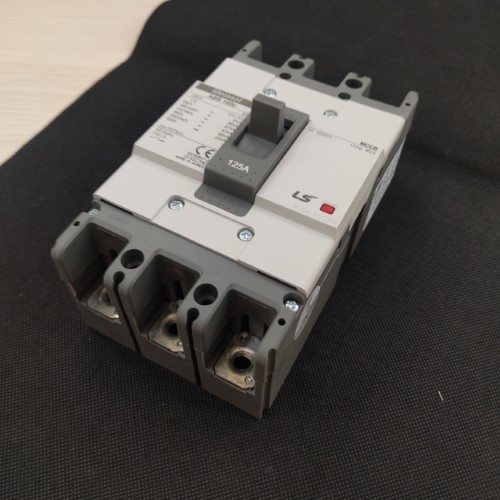 Cầu dao điện MCCB 3 pha LS ABS103C-125A