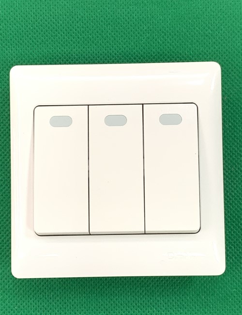 Bộ công tắc ba 2 chiều 10AX, 250V màu trắng