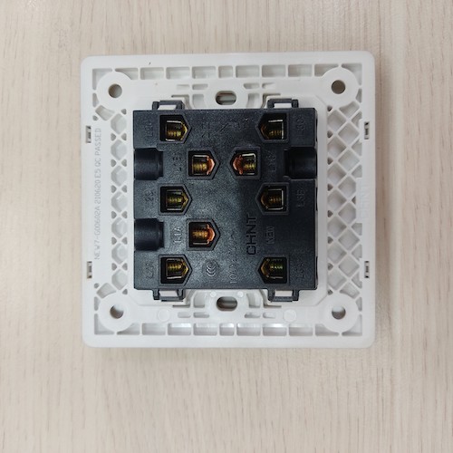 Bộ công tắc ba 2 chiều 10AX, 250V màu vàng