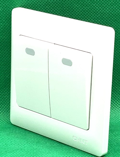 Bộ công tắc đôi 2 chiều 10AX250V màu trắng