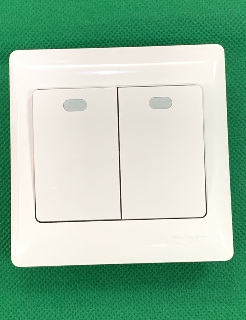 Bộ công tắc đôi 2 chiều 10AX250V màu trắng