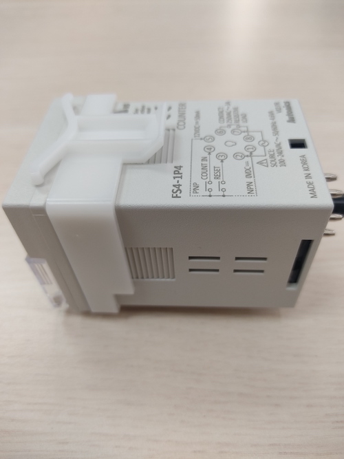 Bộ đếm loại phích cắm 8 chân Autonics FS4-1P4