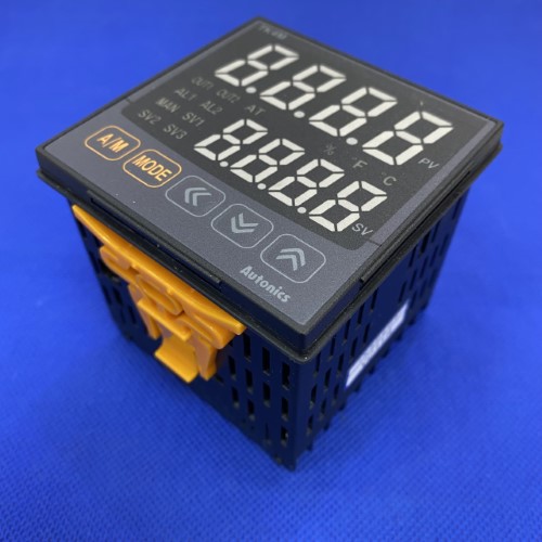 Bộ điều khiển nhiệt độ PID Autonics TK4M-B4RC