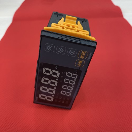 Bộ điều khiển nhiệt độ PID Autonics TK4W-24RR