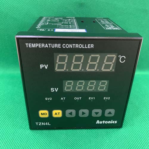 Bộ điều khiển nhiệt độ Autonics TZN4L-R4C