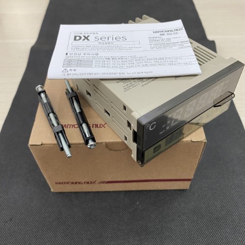 Bộ  điều khiển nhiệt độ Hanyoung DX3-KCWNRA