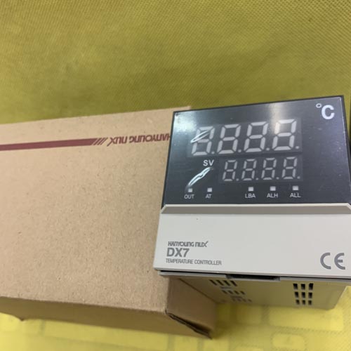 Bộ  điều khiển nhiệt độ Hanyoung DX7-KSWNRA