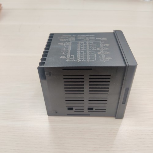 Bộ điều khiển nhiệt độ Hanyoung NP200-03