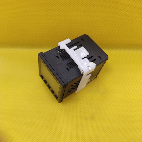 Bộ điều khiển nhiệt độ Hanyoung VX4-UMNA-A2CTR