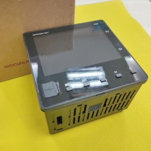 Bộ  điều khiển nhiệt độ Hanyoung VX9-USNA-A2CTH1