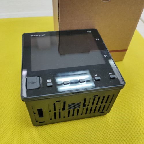 Bộ  điều khiển nhiệt độ Hanyoung VX9-USNA-A2T