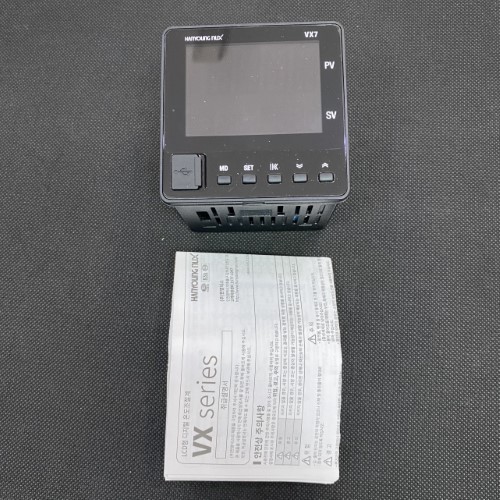 Bộ điều khiển nhiệt độ kỹ thuật số Hanyoung VX7-UMMA-A1