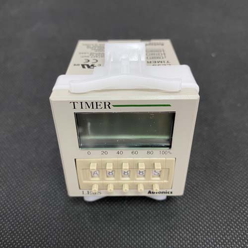 Bộ định thời màn hình LCD (ngừng lại) Autonics LE3S