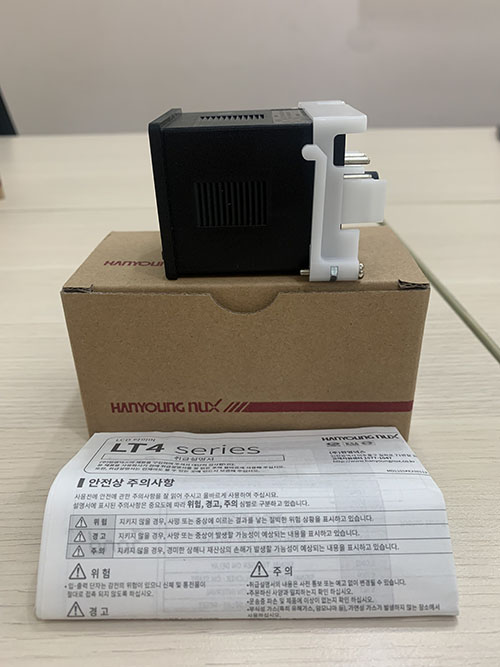 Bộ định thời kỹ thuật số Hanyoung LT4