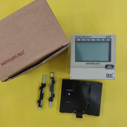 Bộ định thời kỹ thuật số Hanyoung LY7