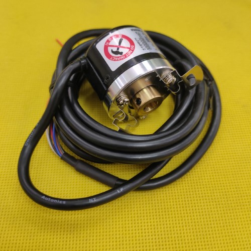 Bộ mã hóa vòng quay tương đối 40mm (Loại lỗ liền thân) Autonics E40HB10-1000-3-N-24-C