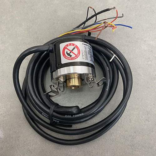 Bộ mã hóa vòng quay tương đối 40mm (Loại lỗ liền thân) Autonics E40HB10-1024-6-L-5-C