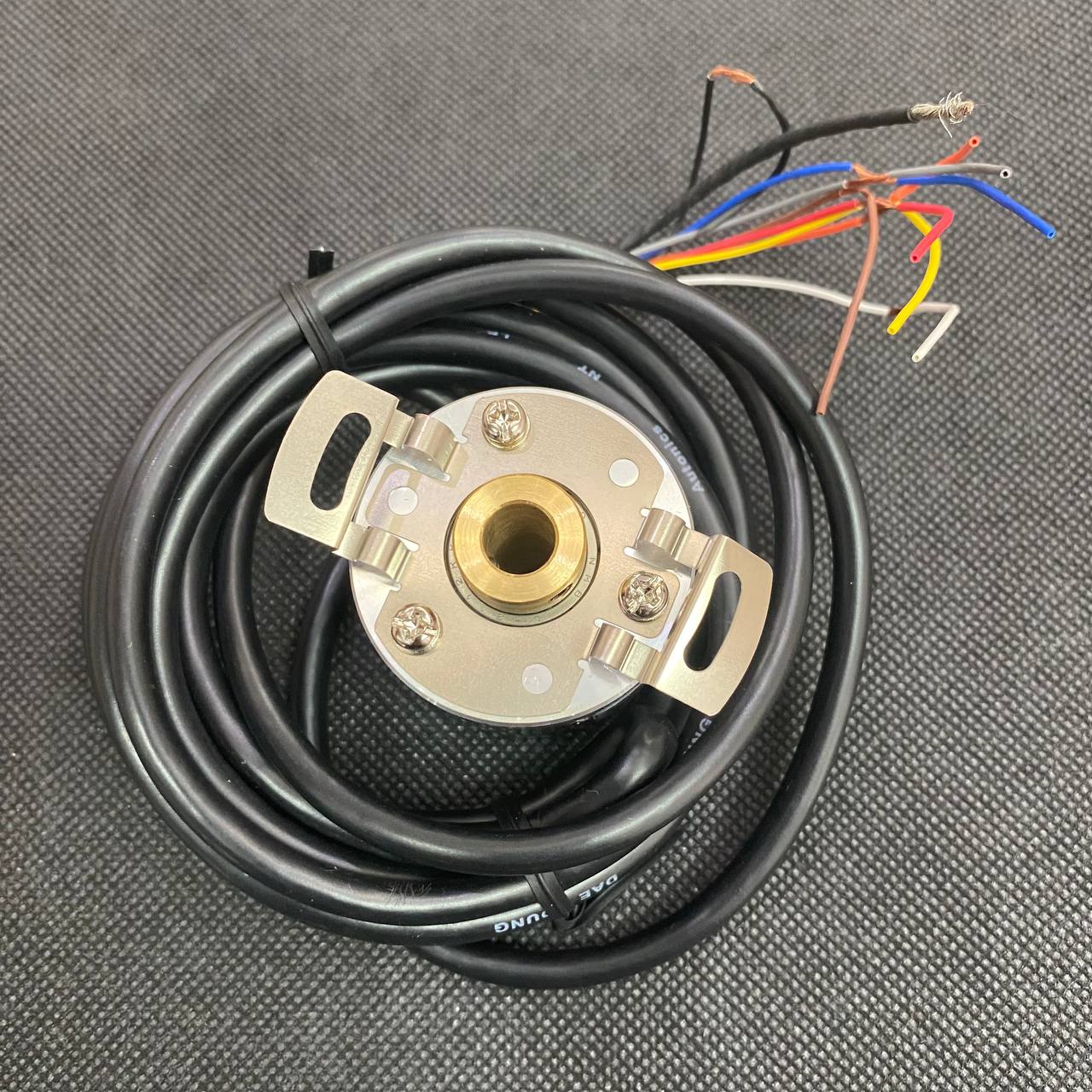 Bộ mã hóa vòng quay tương đối 40mm (Loại lỗ liền thân) Autonics E40HB10-250-6-L-5