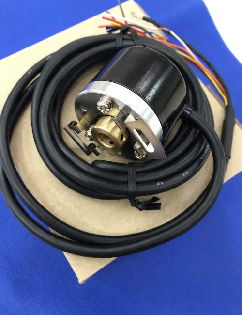 Bộ mã hóa vòng quay tương đối 40mm (Loại lỗ liền thân) Autonics E40HB10-600-6-L-24-C