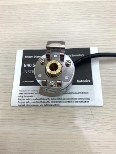 Bộ mã hóa vòng quay tương đối 40mm (Loại lỗ liền thân) Autonics E40HB12-100-6-L-24-C