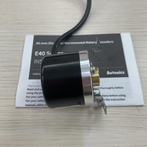 Bộ mã hóa vòng quay tương đối 40mm (Loại lỗ liền thân) Autonics E40HB12-100-6-L-5