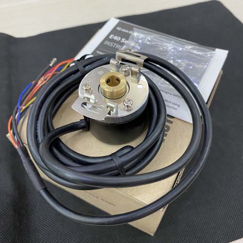 Bộ mã hóa vòng quay tương đối 40mm (Loại lỗ liền thân) Autonics E40HB12-1800-3-N-5