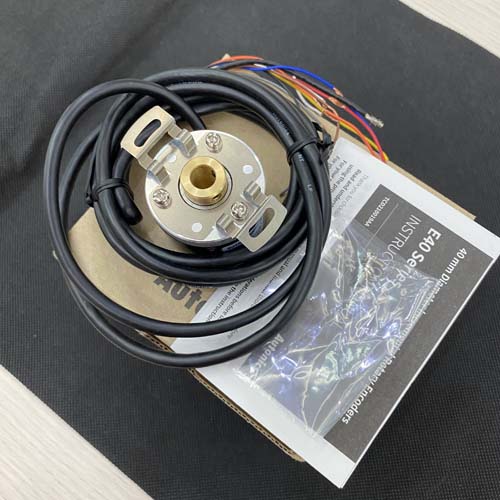 Bộ mã hóa vòng quay tương đối 40mm (Loại lỗ liền thân) Autonics E40HB12-20-3-N-5