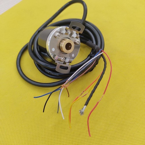 Bộ mã hóa vòng quay tương đối 40mm (Loại lỗ liền thân) Autonics E40HB12-20-6-L-24