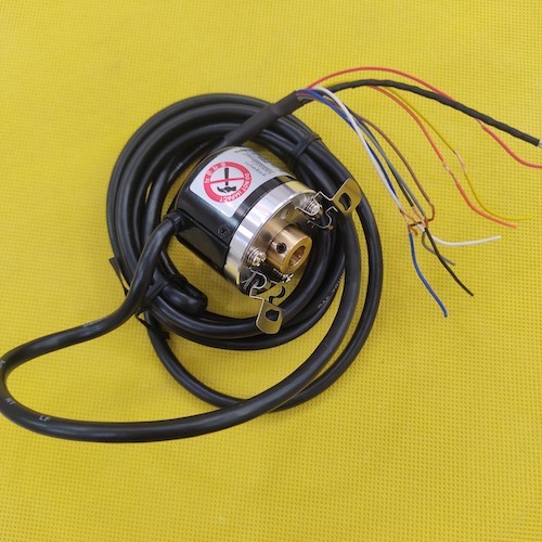 Bộ mã hóa vòng quay tương đối 40mm (Loại lỗ liền thân) Autonics E40HB12-250-6-L-24-C