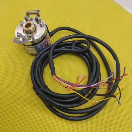 Bộ mã hóa vòng quay tương đối 40mm (Loại lỗ liền thân) Autonics E40HB12-360-6-L-5