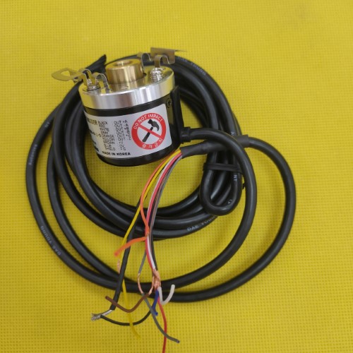 Bộ mã hóa vòng quay tương đối 40mm (Loại lỗ liền thân) Autonics E40HB12-3600-6-L-5