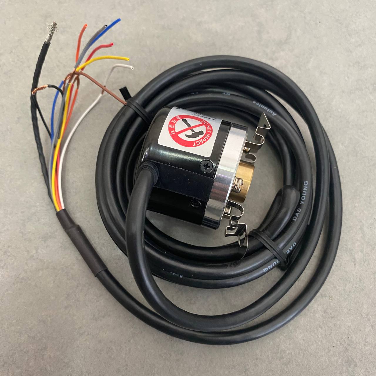 Bộ mã hóa vòng quay tương đối 40mm (Loại lỗ liền thân) Autonics E40HB12-400-6-L-24-C