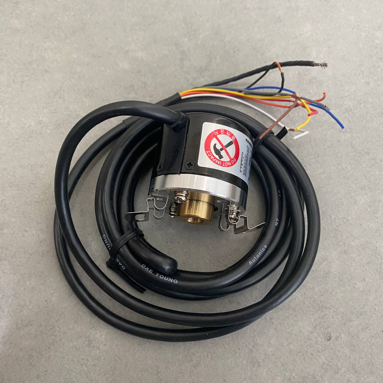 Bộ mã hóa vòng quay tương đối 40mm (Loại lỗ liền thân) Autonics E40HB12-400-6-L-24-C