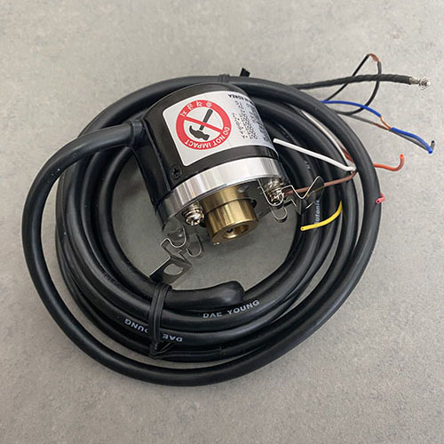 Bộ mã hóa vòng quay tương đối 40mm (Loại lỗ liền thân) Autonics E40HB12-400-6-L-5