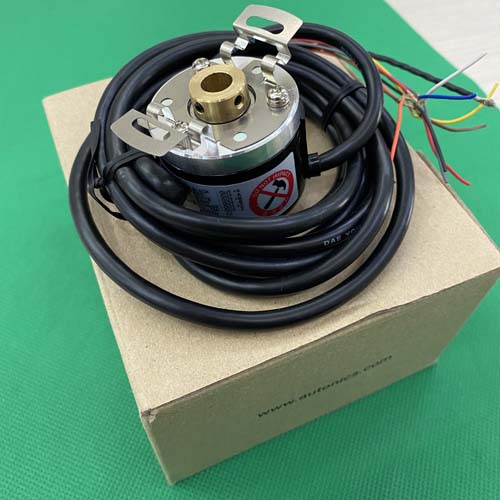 Bộ mã hóa vòng quay tương đối 40mm (Loại lỗ liền thân) Autonics E40HB12-600-6-L-5