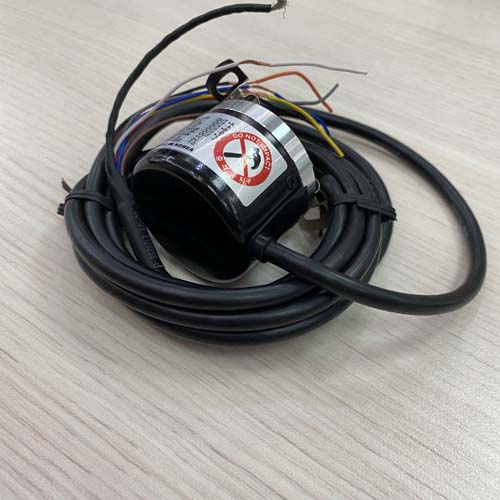 Bộ mã hóa vòng quay tương đối 40mm (Loại lỗ liền thân) Autonics E40HB6-512-3-T-24